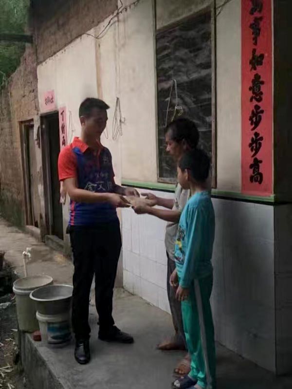 健康活动，致力善举，兴宁九洲国际官网足球队好样的！