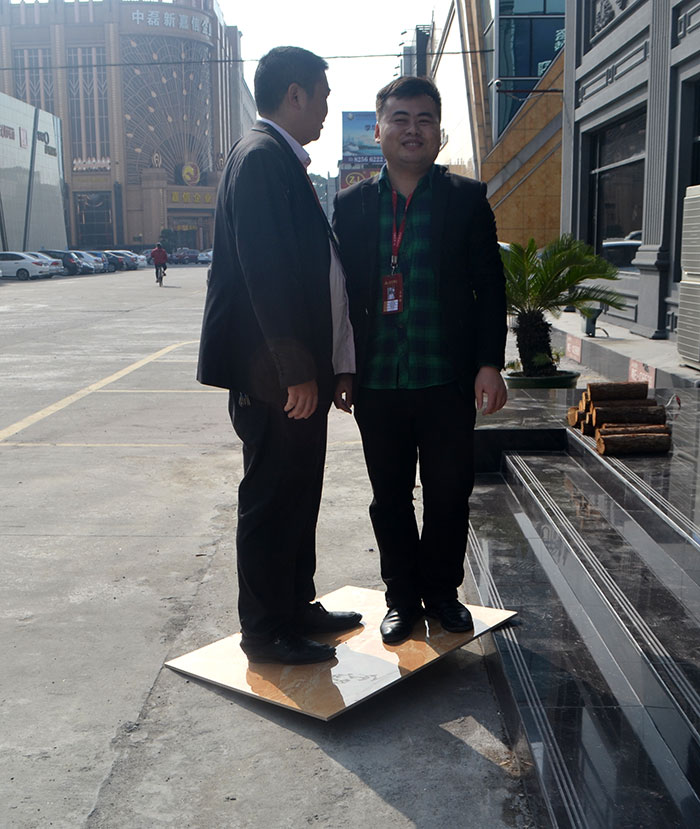 九洲国际官网9面通体大理石瓷砖  由内而表的美满升级-越裸越美 