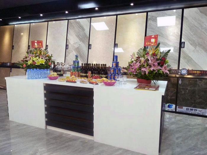 陶瓷一线品牌九洲国际官网瓷砖澄海店十一开业，好礼、优惠送一向