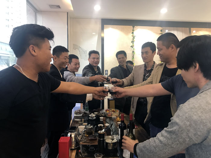 陶瓷一线品牌 九洲国际官网瓷砖 榆林古镇300平专卖店开业盛典圆满成功